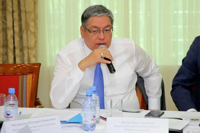 Әділет министрі саяси ұйымдардан қанша өтініш түскенін білмейді екен