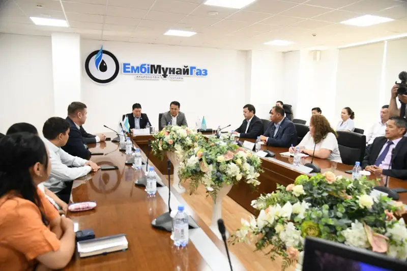 Мәжіліс депутаттары өңірлердегі жол, ауыз су құбыры мәселелерін талқылады
