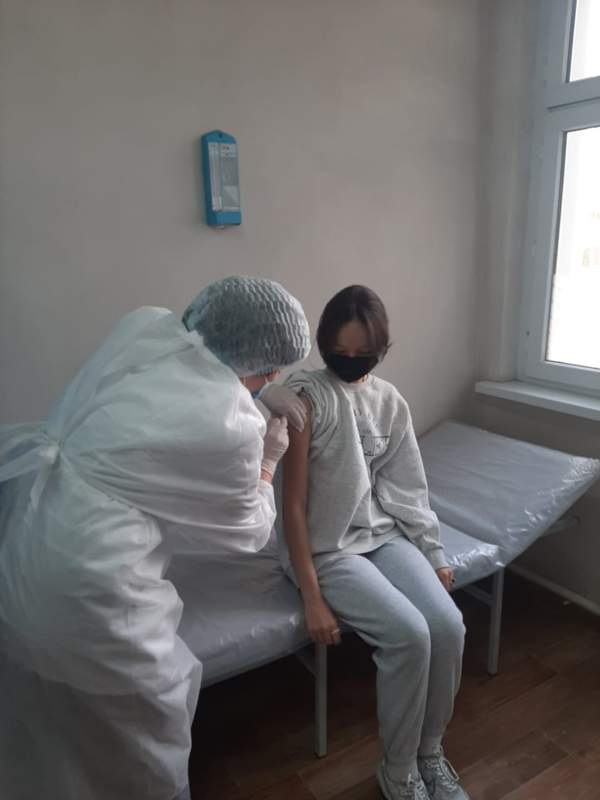 Шымкентте оқушыларды вакцинациялау басталды