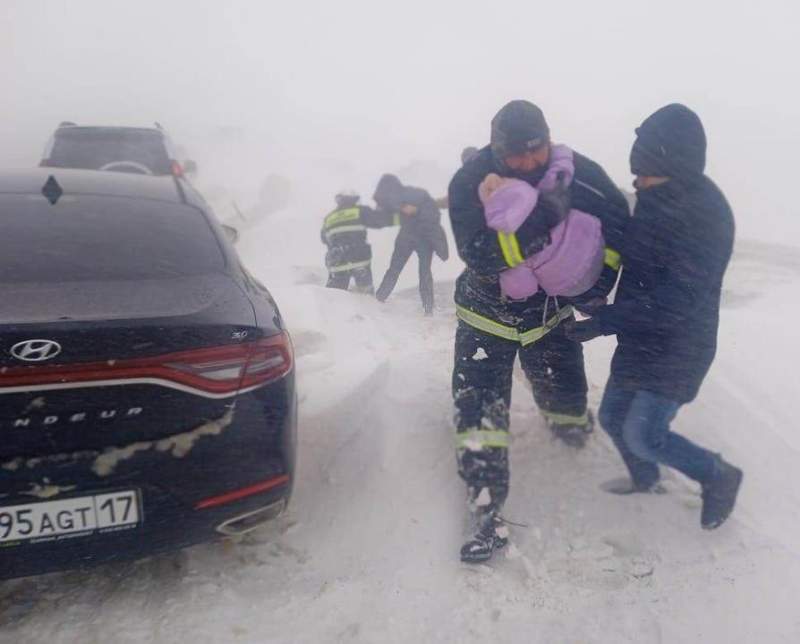 Жамбыл облысында тас жолдардан 326 адам құтқарылды
