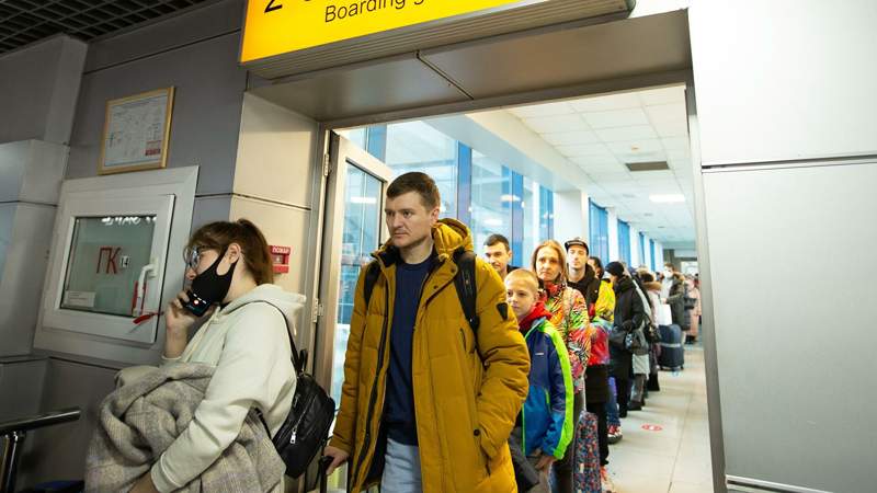 Шетелдіктер үшін ел аумағына кірудің жаңа ережелері бекітілді