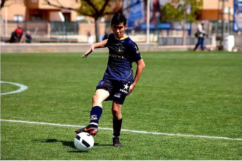 Қазақстандық жас спортшы шетелдік клубпен келісімшартқа отырды