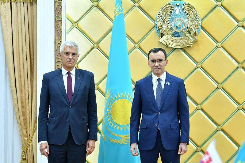  Сенат төрағасы Словакияның Сыртқы және Еуропа істері министрімен кездесті  