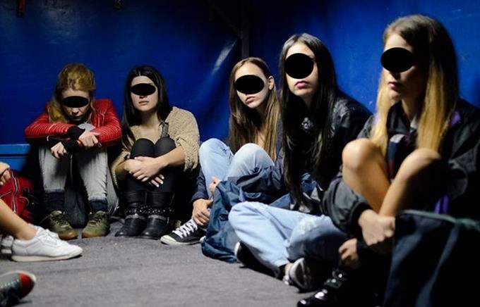 Сіз өзіңіздің қызыңыздың аузына кіресіз бе?