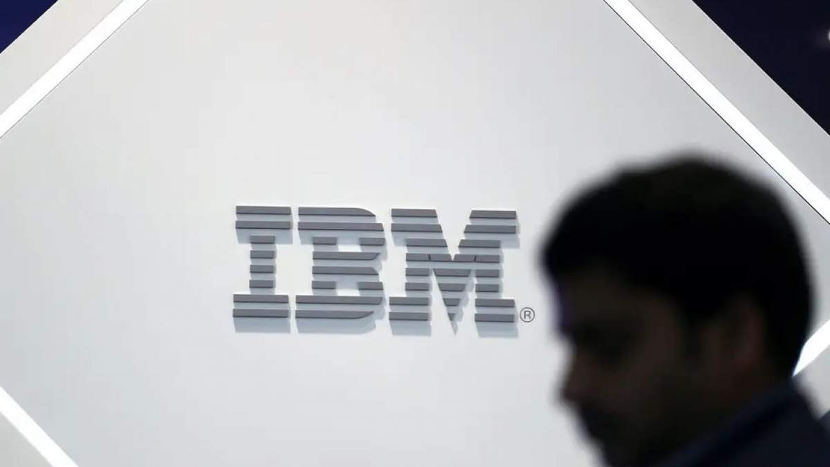 IBM басшылығы жасы 40-тан асқан "динозаврларды" жұмыстан шығарып жіберген