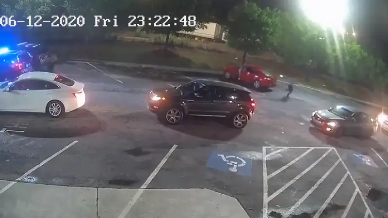 Америкада полицей тағы бір афроамерикалықты атып өлтірді