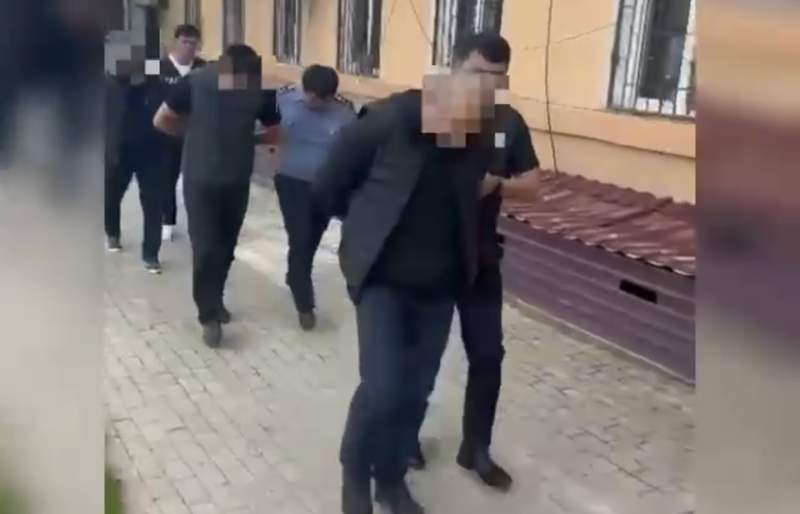Тұрғынды тонап, ақшасы мен телефондарын тартып алған күдіктілер ұсталды