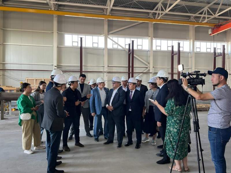 Мәжіліс депутаттары Астана маңындағы жаңа  жылу электр станциясының құрылысын тексерді