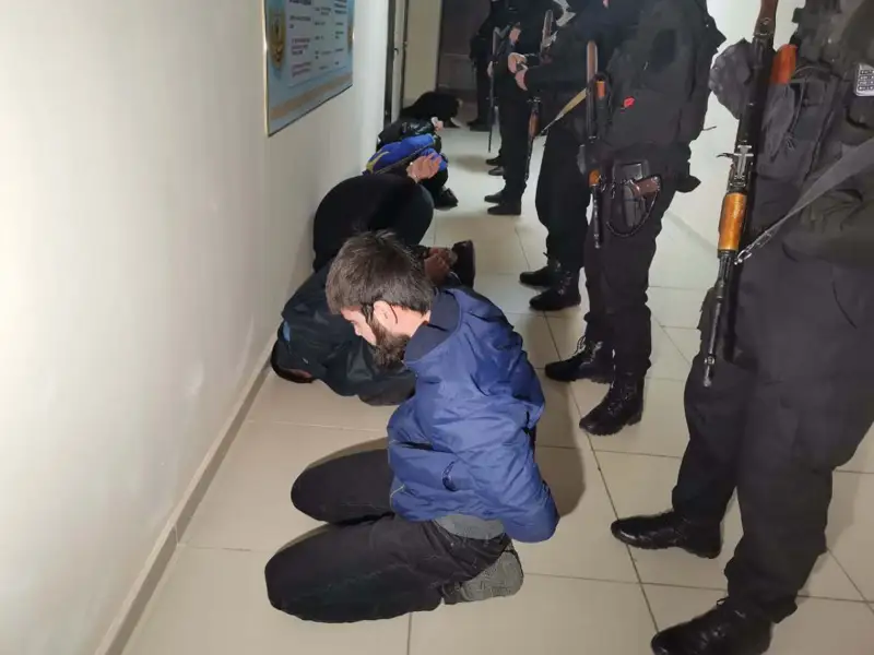 Ақтөбеде екі жігіттің өліміне қатысы бар деген күдікпен 13 адам ұсталды