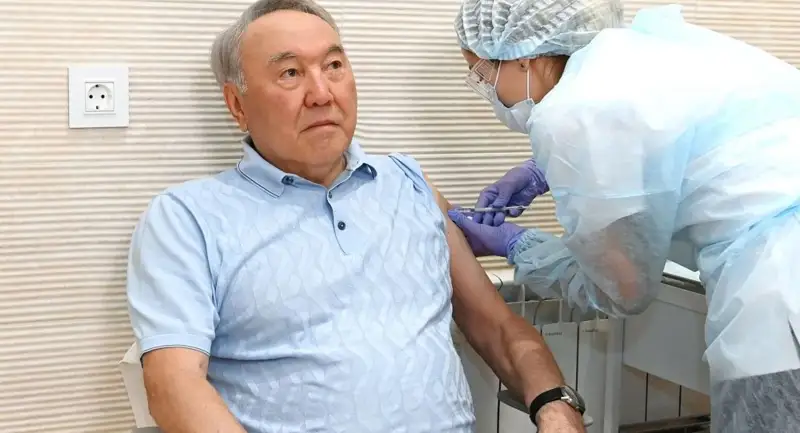 «Мұндайды ешқашан ұмытпаймын». Назарбаев  коронавирустан қалай жазылғанын айтты 