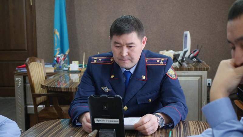 Полицейлер ОLХ пен Kolesa KZ сайттарының өкілдерімен тікелей байланыс орнатып жатыр