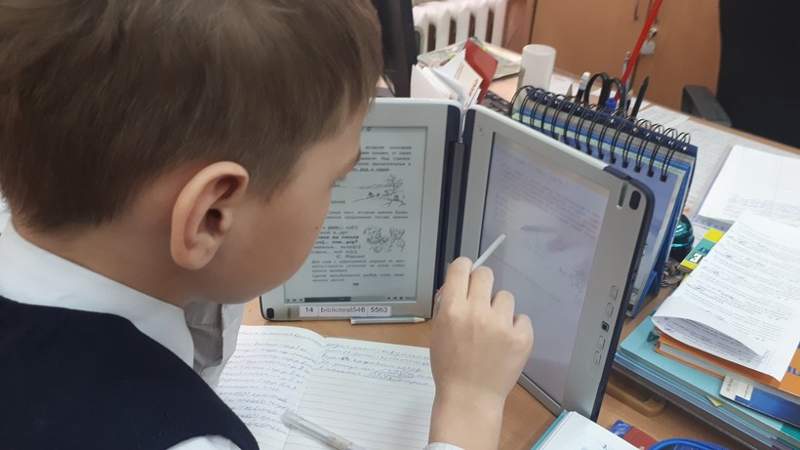 Бастауыш сынып оқушыларын планшетпен қамту қажет – Оқу-ағарту министрлігі 