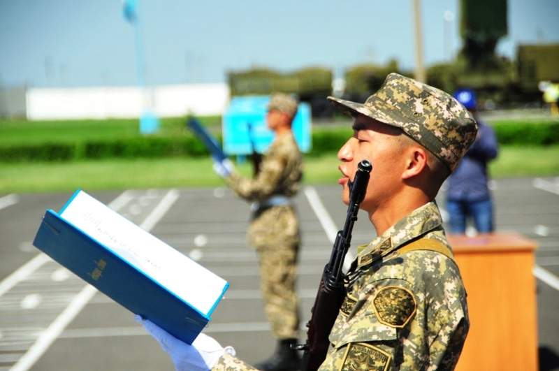 Әскердегі сарбаздың суицидке баруына не себеп екенін министрлік түсіндірді