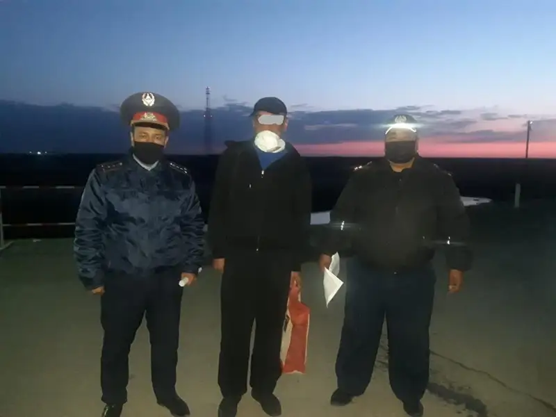 Түрмеден шыққан 30 адам үйіне жеткізілді