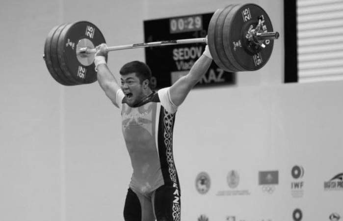 Ауыр атлетикадан төрт дүркін ел чемпионы Владимир Седов өзіне қол жұмсады