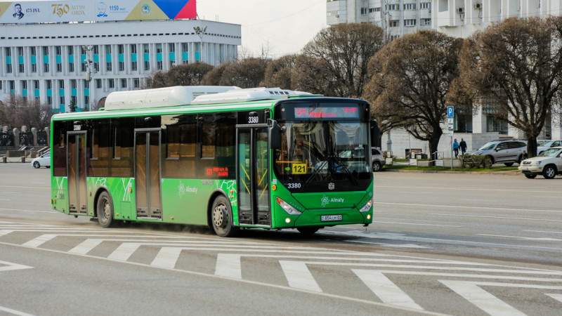 Жексенбіде қоғамдық көліктер жүреді