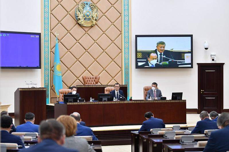 Сенат сыбайлас жемқорлыққа қатысты құжатты Мәжіліске қайтарды