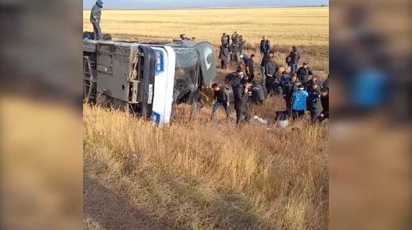 Самара-Шымкент тас жолында автобус аударылды 