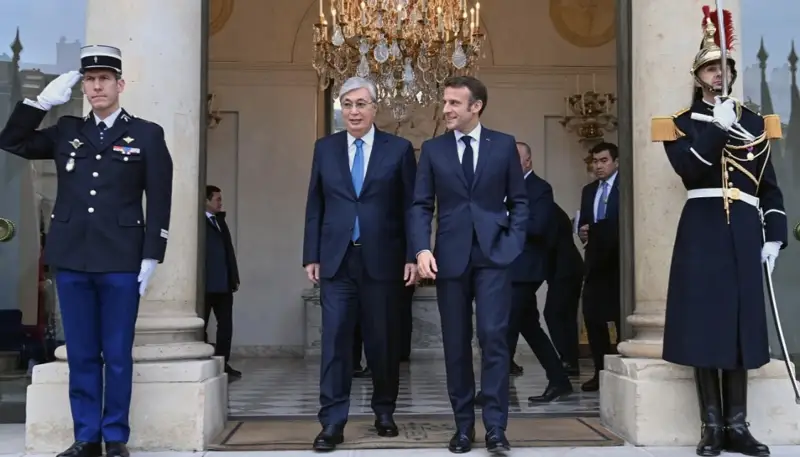 Тоқаев Франция Президенті Эмманюэль Макронмен кездесті