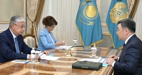 Президент Ақпарат және қоғамдық даму министрі Дархан Қыдырәліні қабылдады