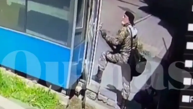 Алматыда жарақат алған күзетшінің жағдайы белгілі болды