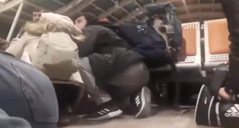 Хатайда тағы да жер сілкініп, адамдар үйінді астында қалды