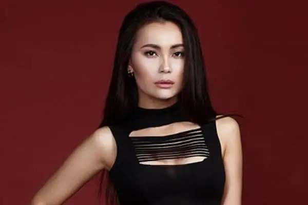 Жанар Дұғалова ерлер қауымын тәнті етті