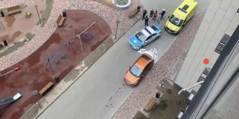 Алматыда ер адам 14-қабаттан құлап, мерт болды