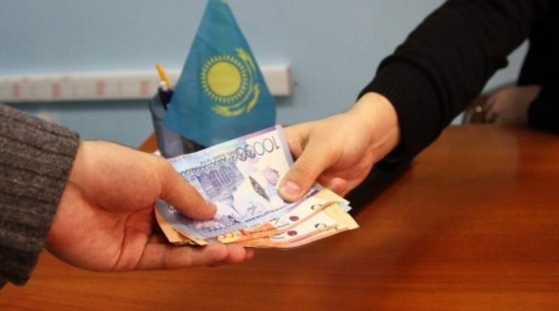 Жұмысқа кіргіземін деп пара алған: Ақтөбеде мектеп директоры сотталды