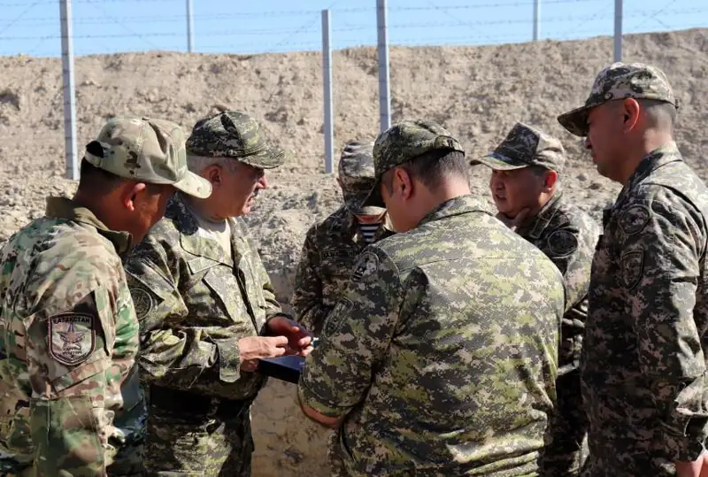 Қорғаныс министрі еліміздің оңтүстігіндегі әскери нысандардың жай-күйін тексерді