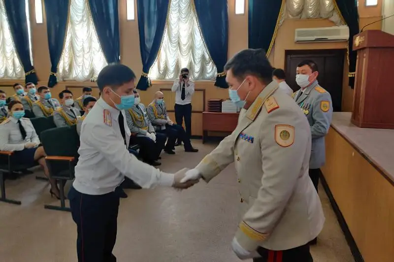 Үздік полицейлер марапатталды