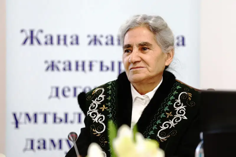 Асылы Осман: Қазақтың тілін Құдай зор етті, білмейтіндер қор етті