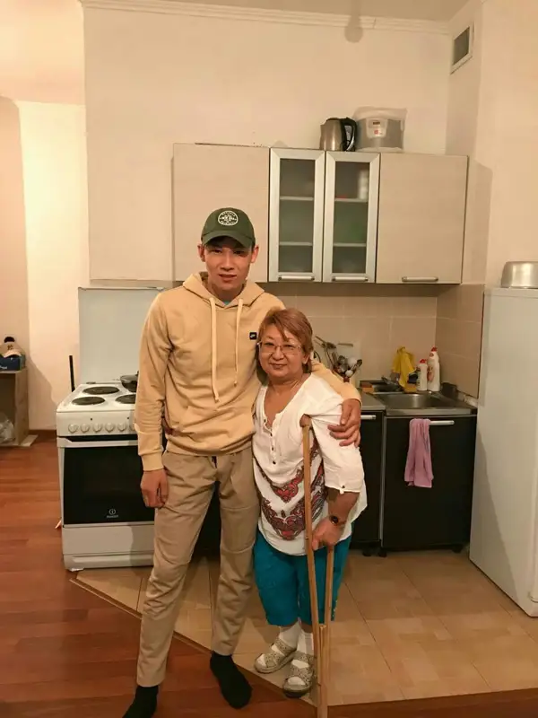 Жанболат Ағаділдің өліміне күдіктінің анасы жұрттан көмек сұрады