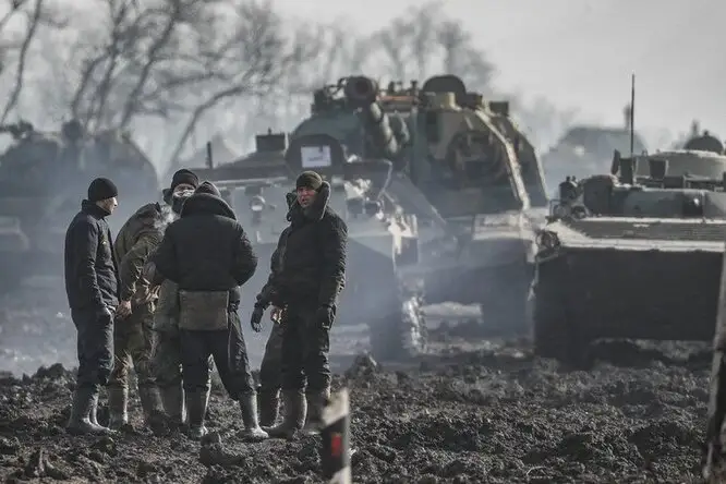 Украинаның Қорғаныс министрі қолына қару ұстай алатынның бәрін ел қорғауға шақырды