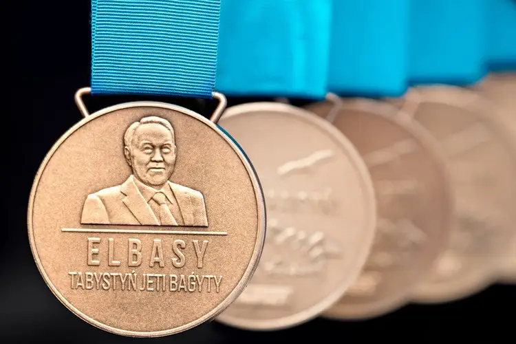 Назарбаевтың миллиардтары. «Шегінерге жол жоқ, артымызда – Мәсімов...»