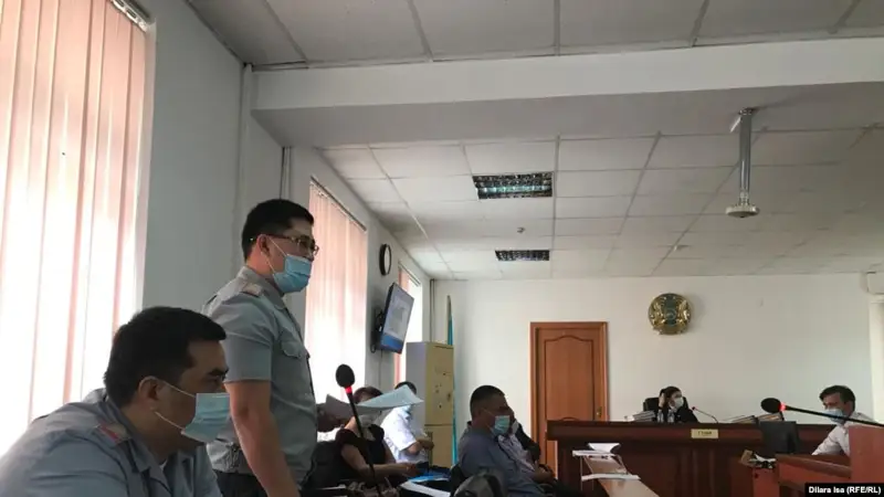 Шымкентте әскери бөлімнен «қару-жарақ ұрлап сатты» деп айыпталғандарға түрме жазасы сұралды