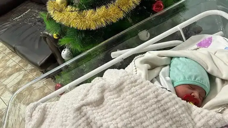 Сәби дүниеге келді