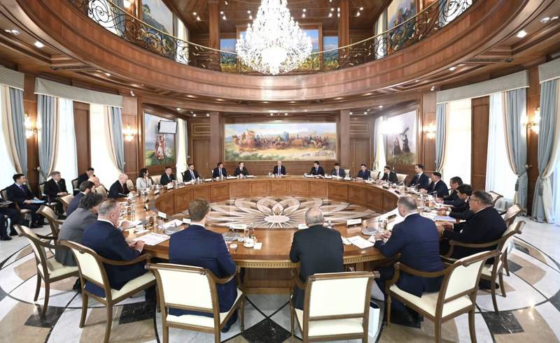 Президент Қасым-Жомарт Тоқаев отандық бизнес-қоғамдастық өкілдерімен кездесу өткізді