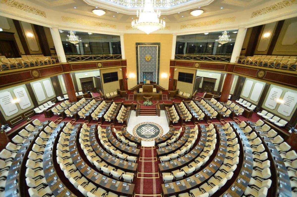 Депутаттар 2023 жылды қалай өткізді?