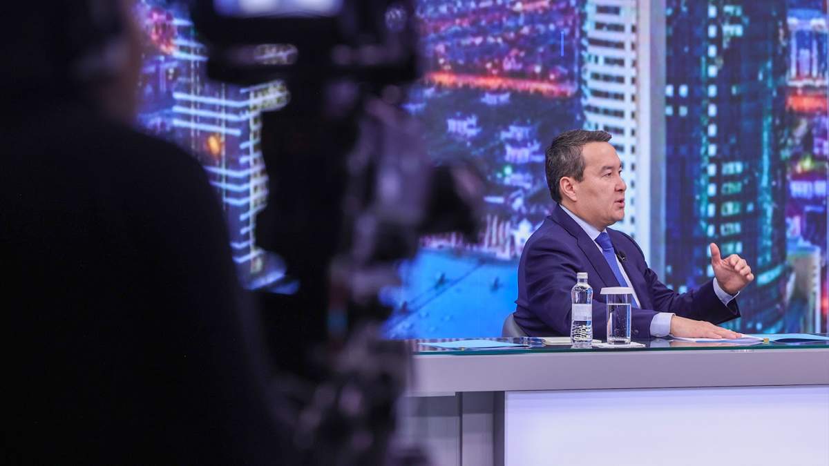Жағдай біртіндеп түзеледі – Әлихан Смайылов коммуналдық саладағы проблемалардың шешімі туралы айтты