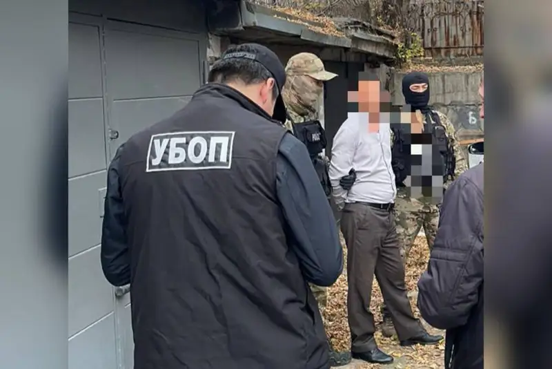 Бұрынғы сүйіктісінен миллиондаған ақша бопсалаған ер адам қамалды