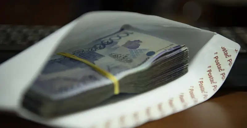 Жаңаөзен қаласында аттестат сатқан кешкі мектептің директоры сотталды