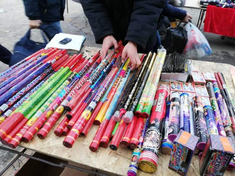 Пиротехникалық бұйымдарды заңсыз сатқандарға 40 млн теңге айыппұл салынды  