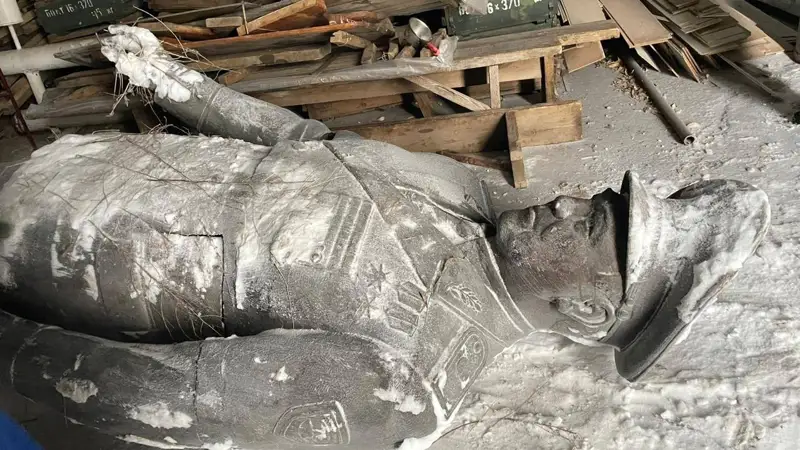 Нұрсұлтан Назарбаевтың ескерткіші