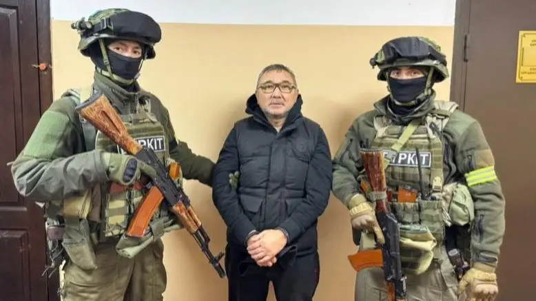 Іздеуде жүрген ер адам