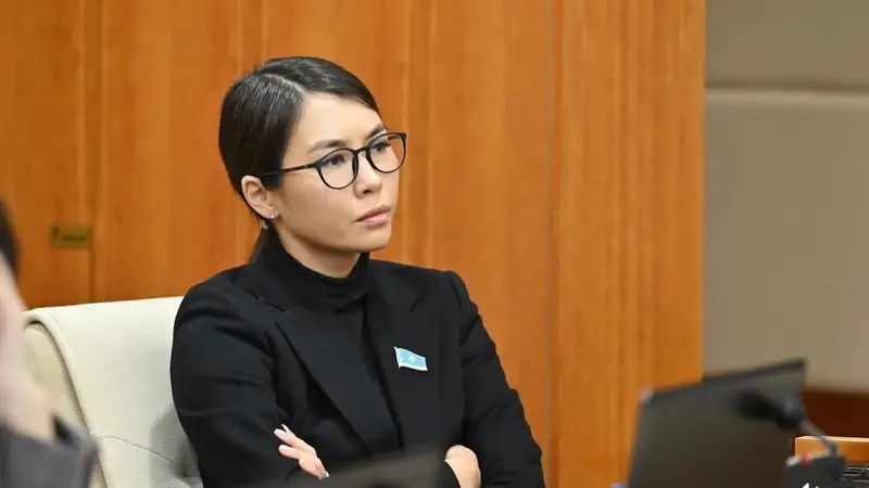 Динара Шүкіжанова