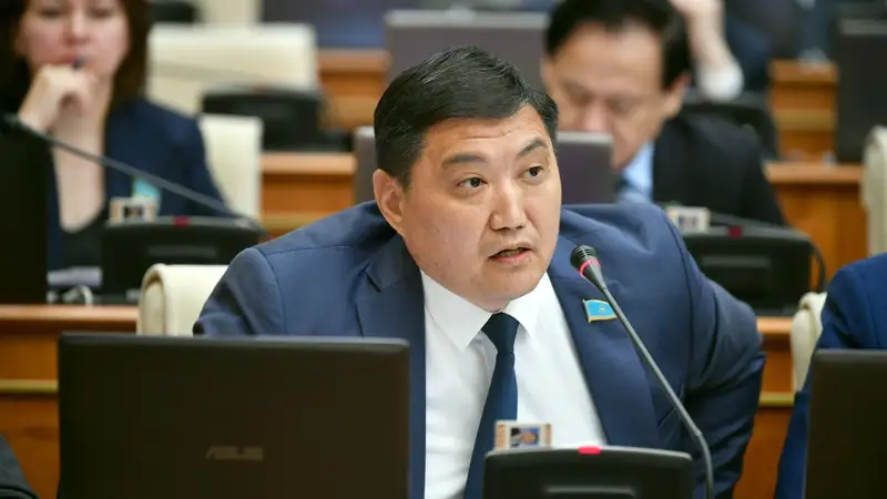 Бақытжан Базарбек