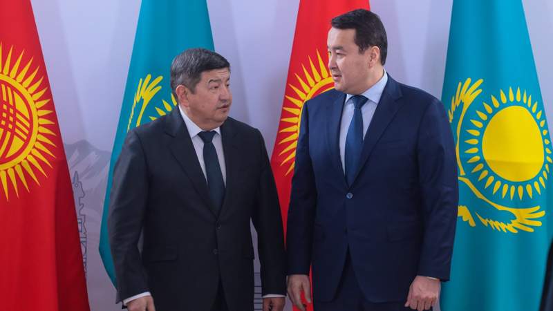 Әлихан Смайылов пен Ақылбек Жапаров