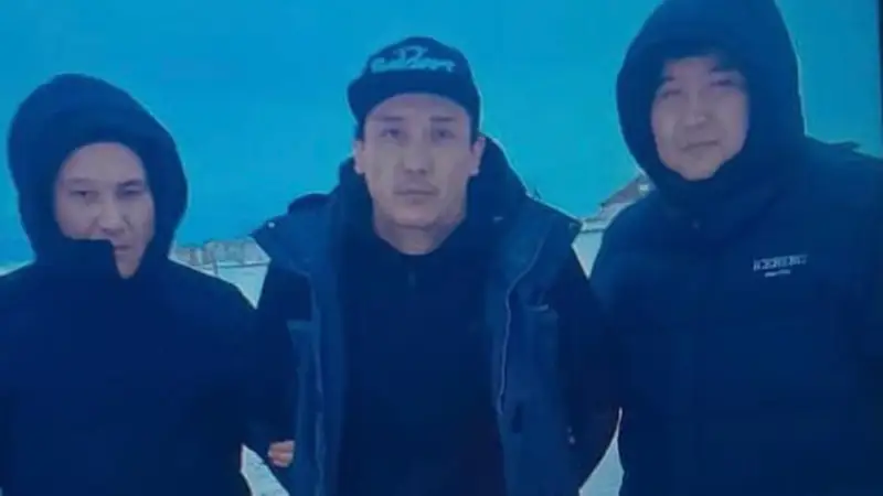 Жедел жәрдем қызметкерін ұрған ер адам