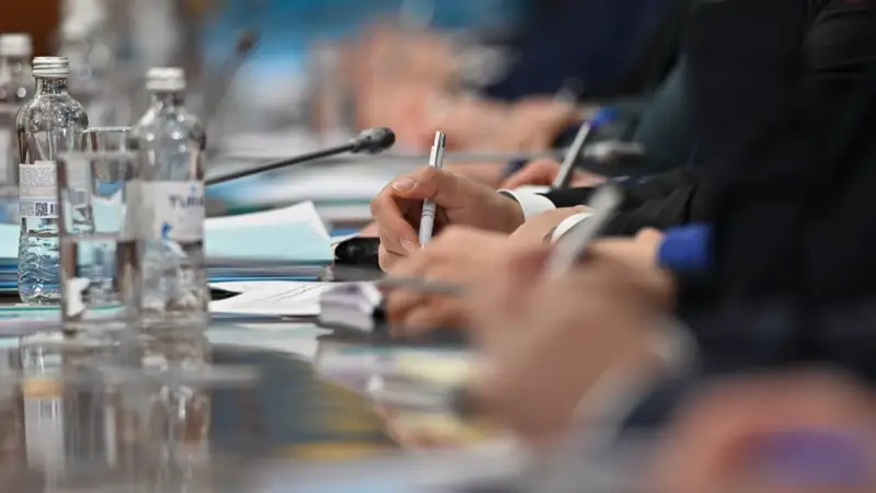 Ақорда, Үкімет пен әкімдер